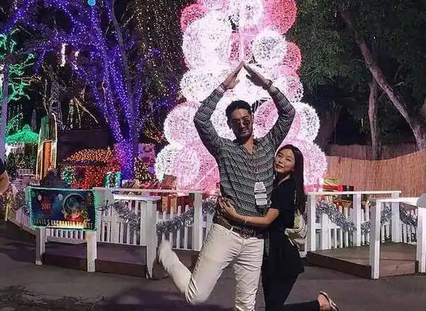 高以翔女友或将出道,首次出席活动拍照似女明星,谈及男友很淡定_bella