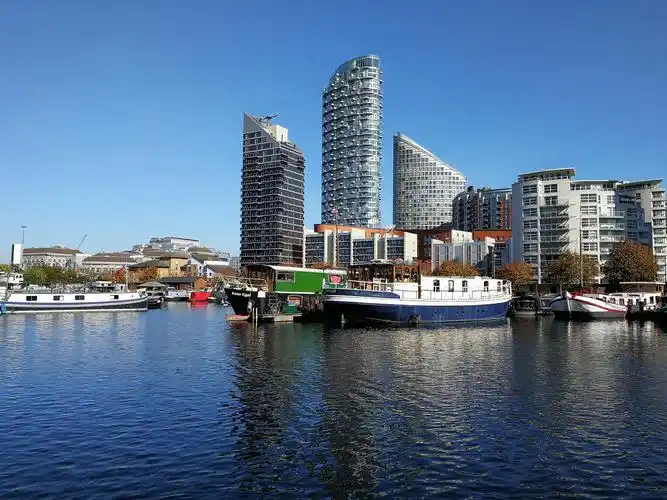 伦敦新金融区--金丝雀码头canary wharf