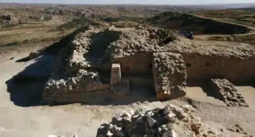 《山海经》里曾有记载,"黄帝战蚩尤于涿鹿之野,遂擒杀蚩尤","蚩尤身首