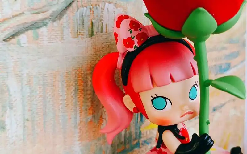 泡泡玛特molly红蔷薇小恶魔