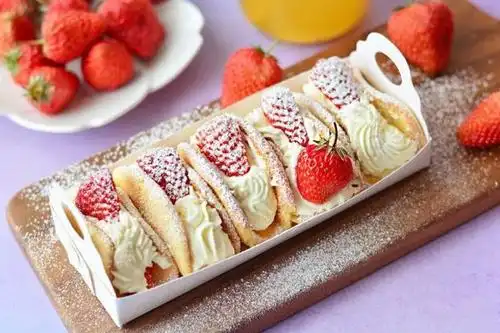 草莓欧蕾:清新绵软,吃了一个还想再吃一个