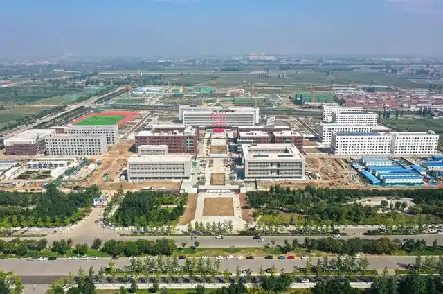 张家口一高校新校区启用