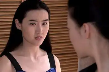 来源:腾讯视频发布时间:2019-04-08简介:带泪梨花:女毒枭教唆老女人