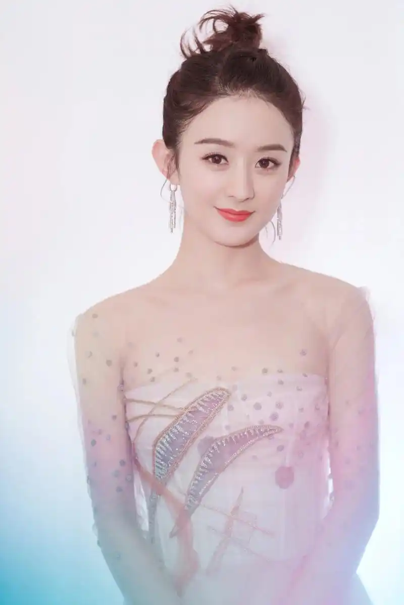 可萌可御,赵丽颖是如何通过眉形变美的?