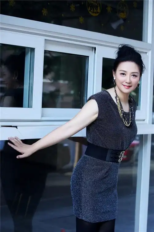 苏丽精益求精用心塑造角色磨砺自我静待演绎之春