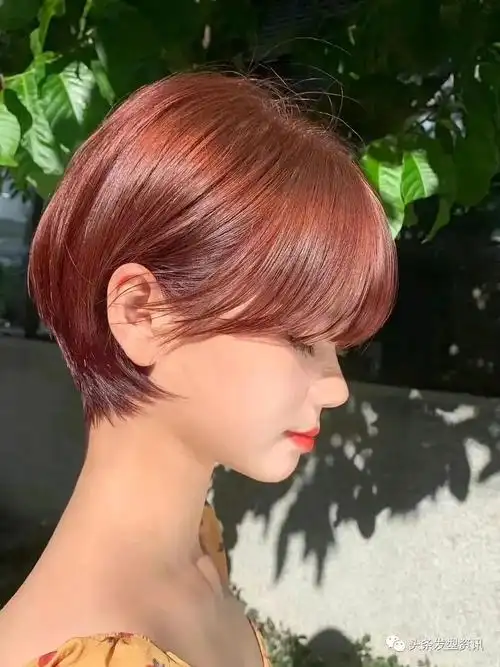 时尚发型女2021流行发型图片
