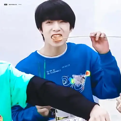 刘耀文 天才主舞#lyw#刘耀文 星光焦点#自己干饭多没意思,找个男朋友