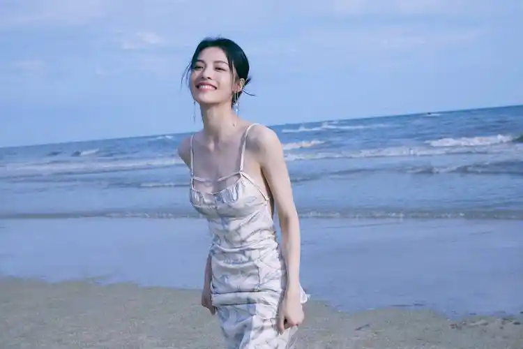 娱乐连连看:肖战,古力娜扎,李宏毅,钟楚曦,罗一舟,lisa_电影_资源