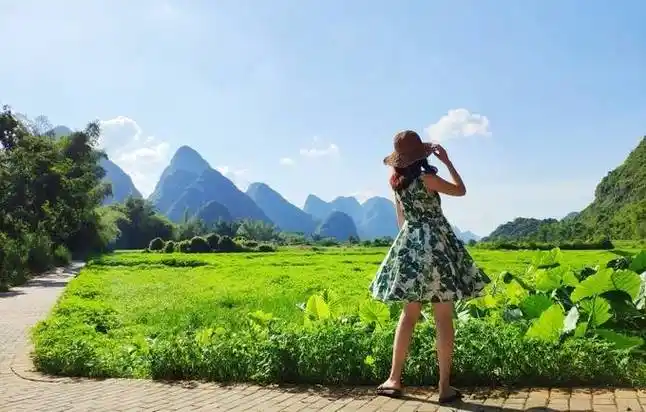 广西精品6天5晚旅游价格两人去广西丰鱼岩游玩六日需要费用