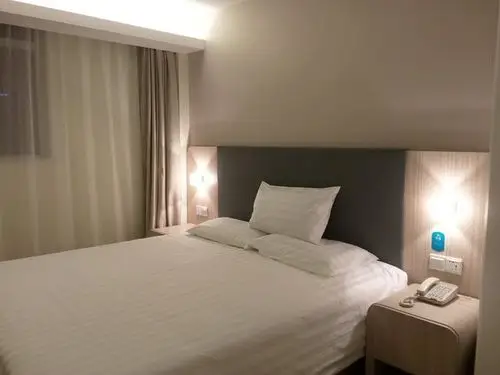 塘桥店)所在区域区域:浦东新区 汉庭酒店(上海塘桥店)房间数量房数:98