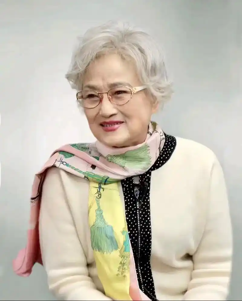 一代越剧宗师王文娟今日去世,享年95岁,她饰演林黛玉是几代人 - 抖音