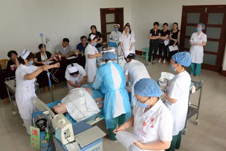 邹城市妇幼保健院开展临床应急演练考试