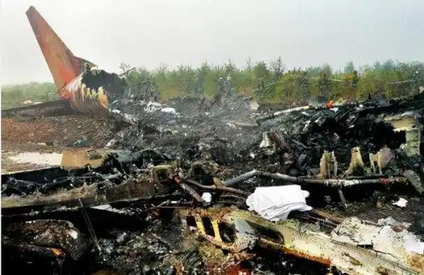 飞行员之耻:河南航空8387号航班伊春空难,机长逃跑被追究刑责