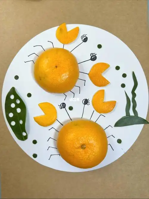 橘子手工贴画小螃蟹