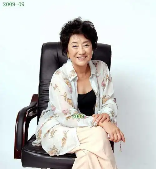 67岁离异女征婚照片(id:40529202)_北京征婚交友_珍爱网