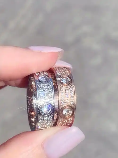 卡地亚满天满星钻宽戒指情侣款