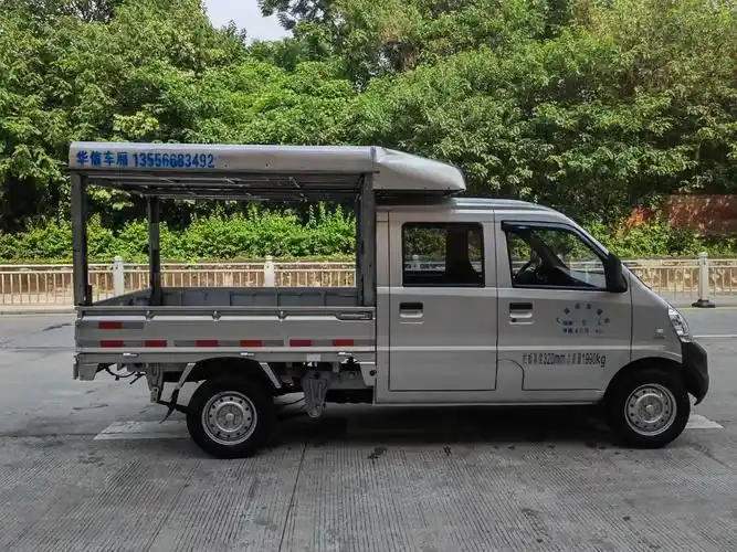 2022年6月五菱荣光双排水果车,国六1.5带空调助力大屏导 - 抖音