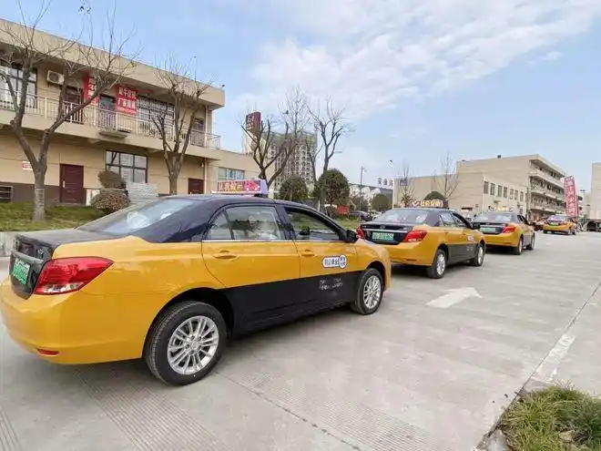 对打车难绕路走不打表sayno安康一批新款出租车投运啦