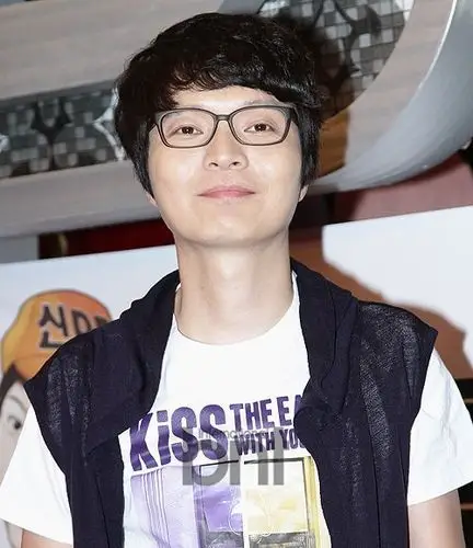 申正焕结婚三年升级准爸爸 妻子已怀孕第21周