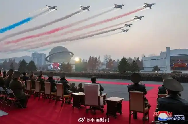 朝鲜人民军空军英勇善战赢得了志愿军的高度赞许美帝的战机在侵略战中