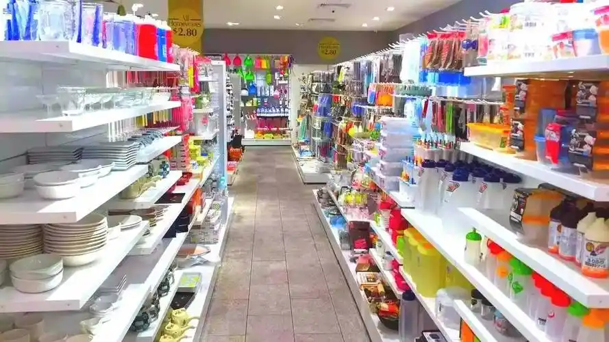 日韩零食在这里当然,如果你对化妆品,洗护日用品没兴趣,那么店内五花