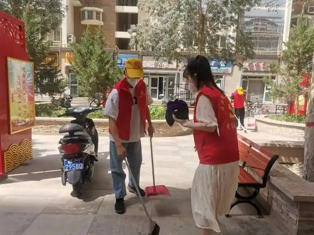 展现当代大学生志愿服务的风采,7月14日,康都街道时代社区新时代文明