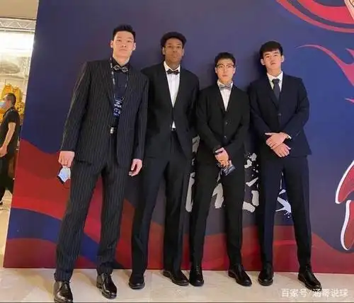 北大双星首秀鲜明对比,张宁面对师哥砍22分,祝铭震失准仅拿4分