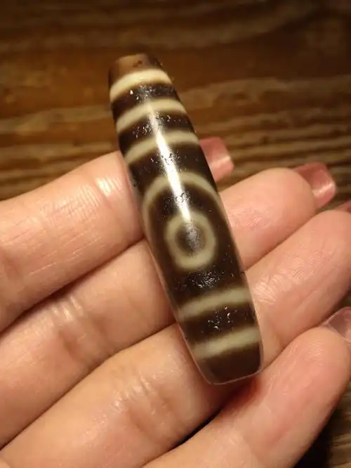 回流精品牙黄包浆满风化两眼天珠