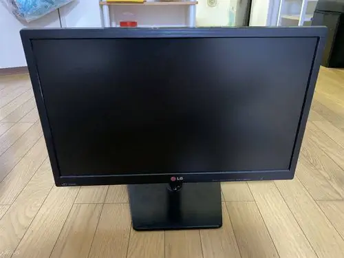东京出售19寸lg显示屏9成新5000日元