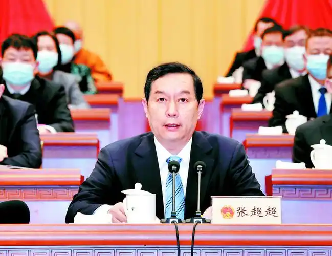 以久久为功的实干精神走好新的赶考之路加快弯道超车步伐