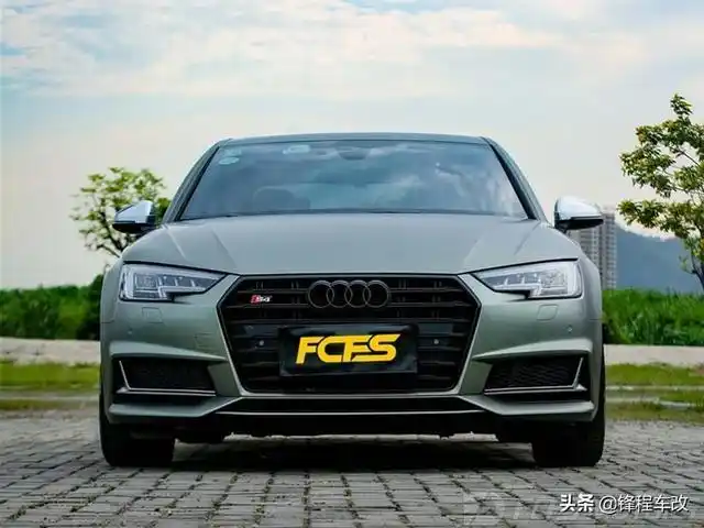 龙岗中心城改色贴膜奥迪s4改色超亚金属灰绿深圳汽车贴膜中心