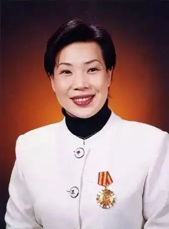 行走的课堂《讲述劳动模范李素丽》