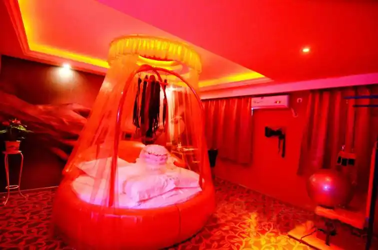 预定,价格,团购,优惠,西安全城热恋情侣度假屋在哪,怎么走_西安酒店