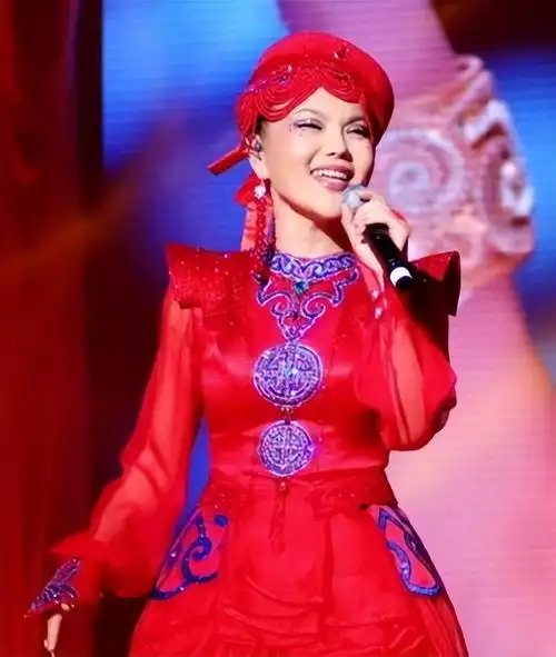 01走出草原的蒙古之花