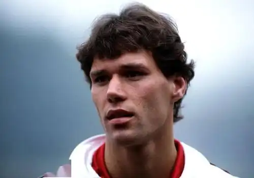 范巴斯滕丨我所在的米兰是历史最佳之一