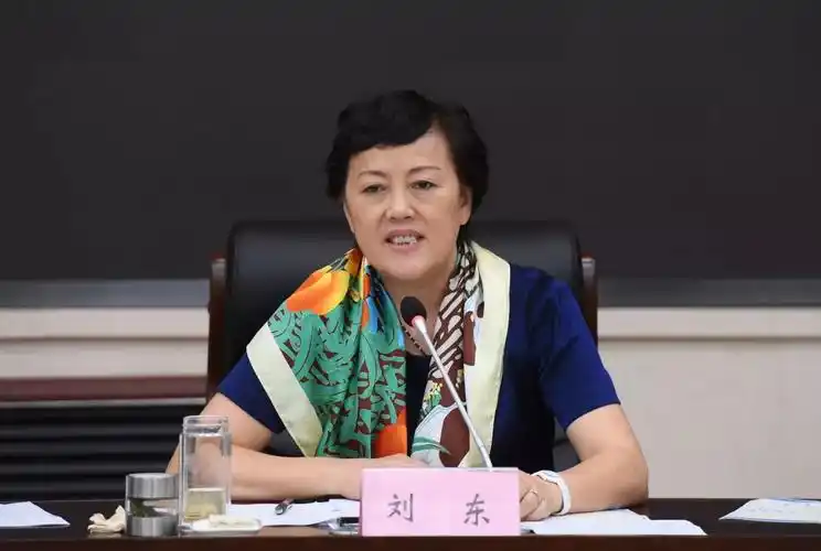 宣传部长张俊峰,郑州市人民政府副市长刘东,郑州市人民政府副秘书长