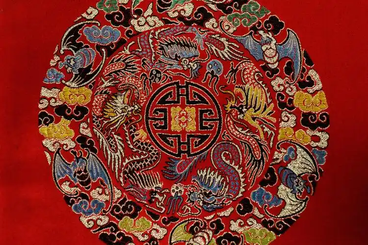 蜀锦织成千般巧