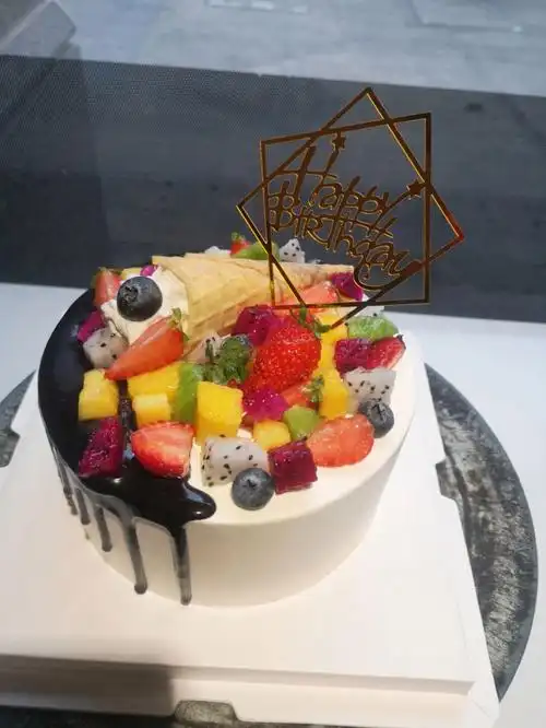 六寸淋面水果蛋糕