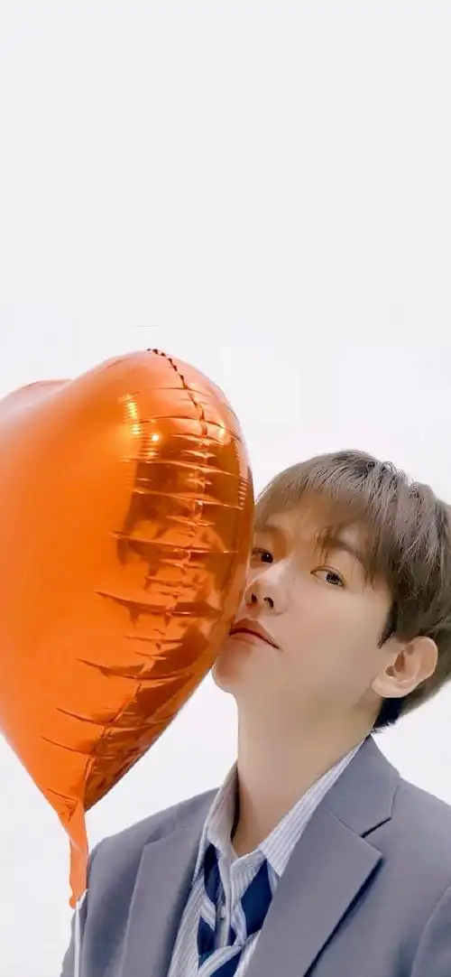 边伯贤#几张竖版壁纸