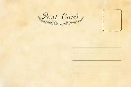 与脏斑点的空白明信片的背面照片