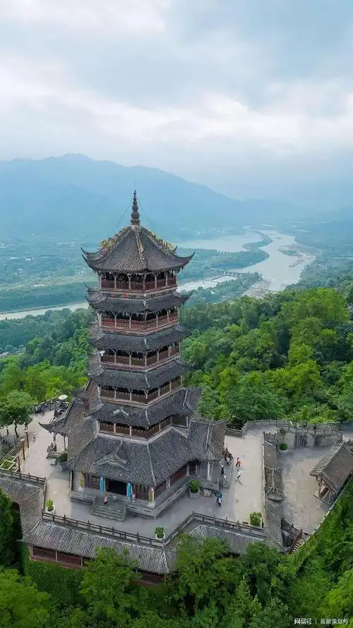 而且娜娜安排的行程充满趣味和互动,能在四川领略到什么是人间仙境!