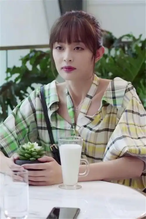 青春斗钱贝贝盖玥希同款衣服绿黄色格子拼接衬衣泡泡半袖衬衫上衣