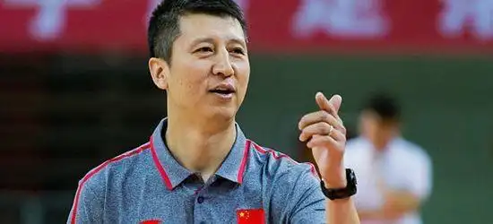 郭士强谈cba赛季延长需要增加轮转球员