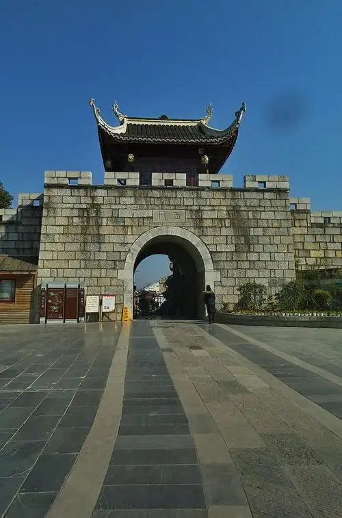 青岩古镇西门,定广门