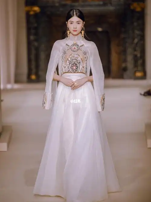 盖娅传说2019巴黎时装周