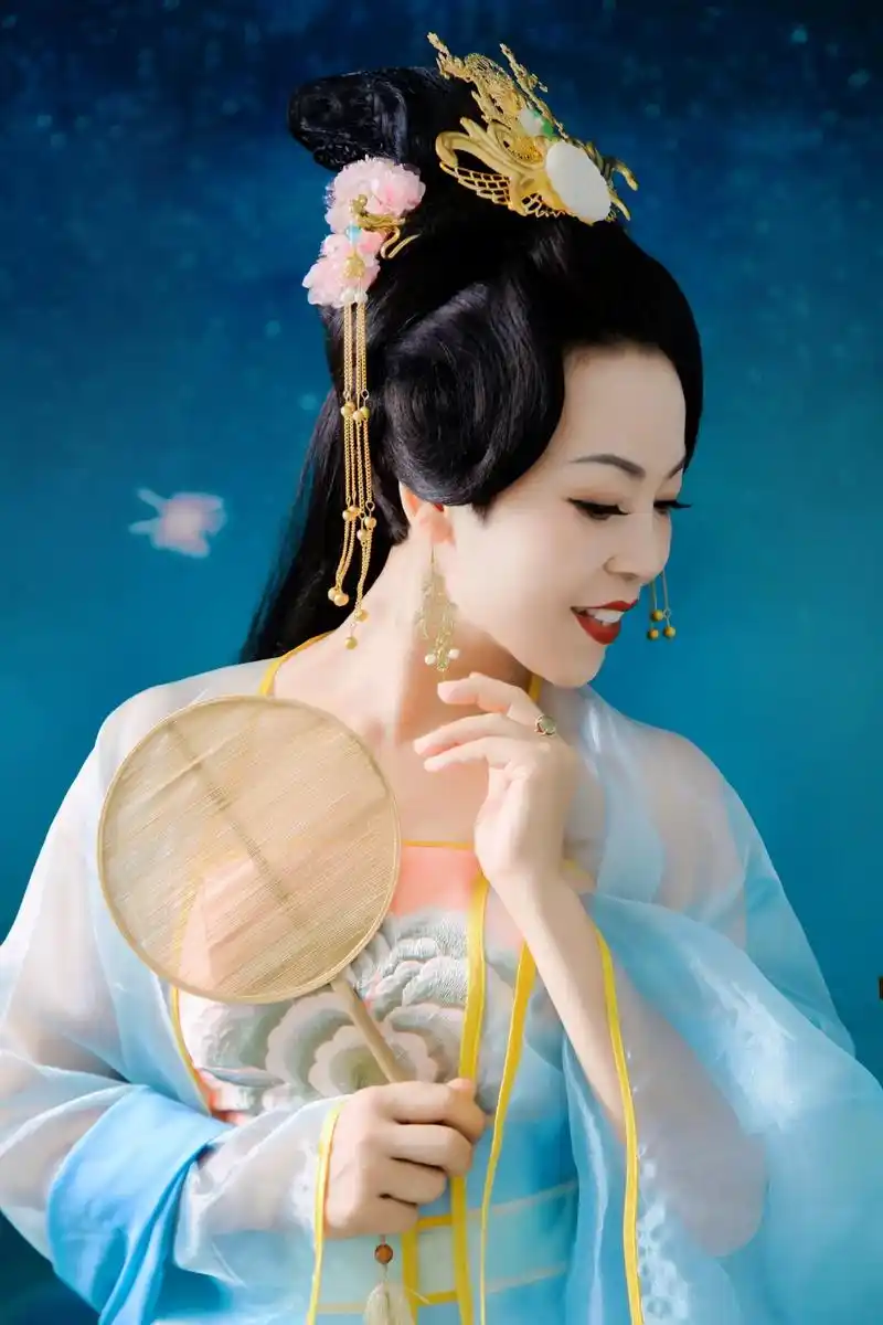 期待已久摄影古装的照片拿到啦!生活所求其实很简单,就是"肚子 - 抖音