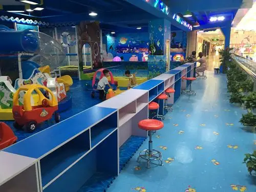 儿童乐园室内儿童游乐园的投资成本一般也就房租,人工成本,设备成本