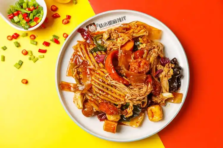 倩小媚麻辣拌酸甜麻辣青春相伴