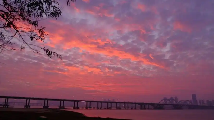 富士镜头下的南昌火烧云