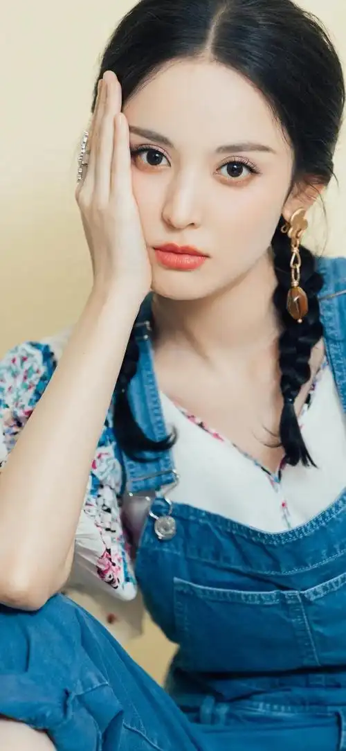 美女系列壁纸第595期-古力娜扎